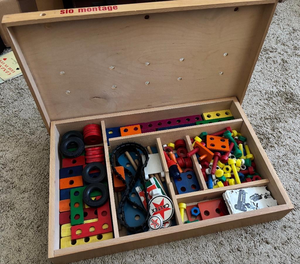 Vintage Sio Montage constructie speelgoed in originele doos, Kinderen en Baby's, Speelgoed | Bouwstenen, Ophalen of Verzenden