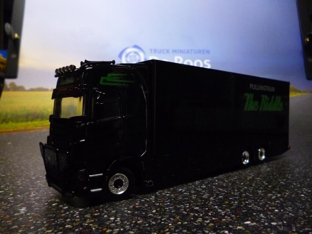 WSI Scania Pullingteam The Riddle met certificaat, Ophalen of Verzenden, Nieuw, Bus of Vrachtwagen, Wsi