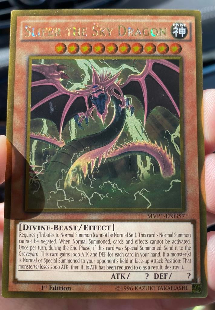 Yu-Gi-Oh! Slifer the Sky Dragon MVP1 1st Edition !, Ophalen of Verzenden, Gebruikt, Losse kaart, Foil