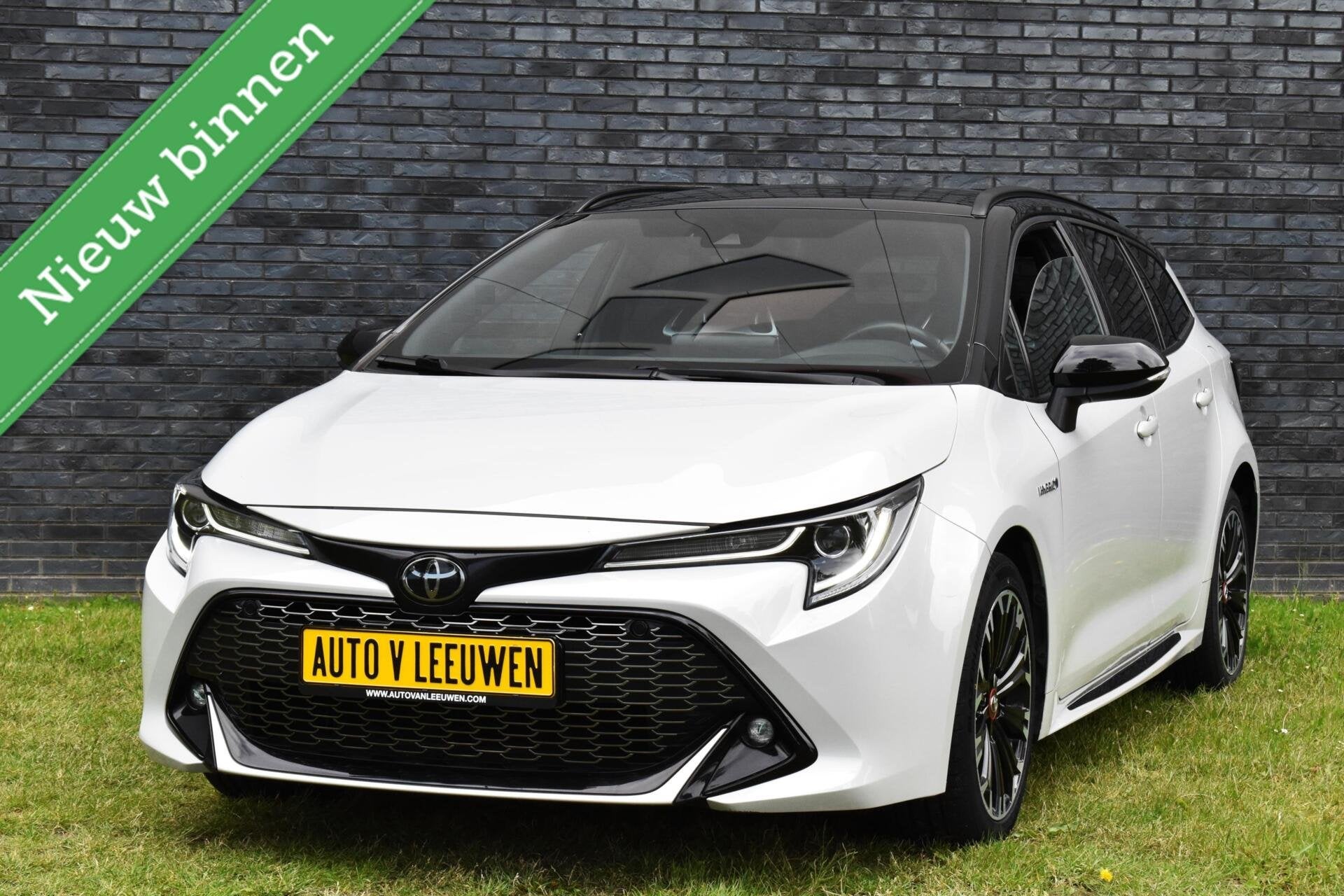 Toyota Corolla Touring Sports 1.8 Hybrid GR-Sport TREKHAAK/E, Auto's, Toyota, 1345 kg, 450 kg, Gebruikt, 4 cilinders