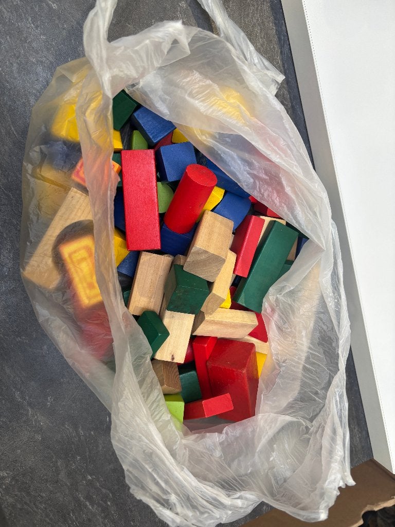 Volle zak houten blokken speelgoed, Ophalen of Verzenden, Gebruikt