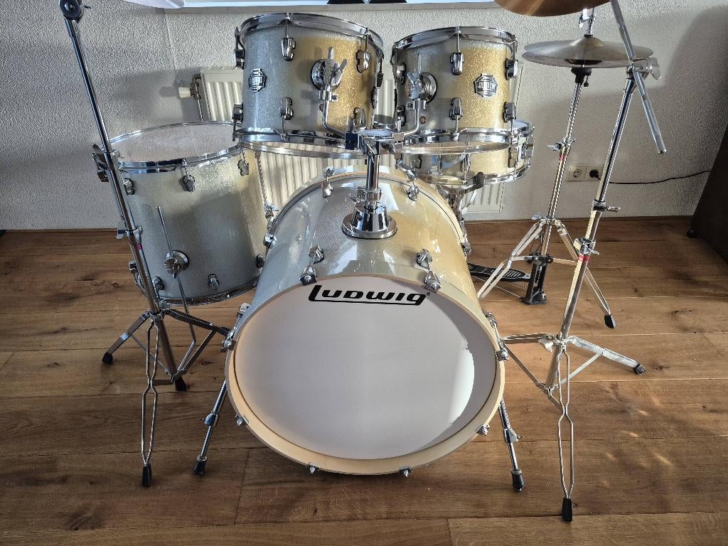 Ludwig drumkit 5pcs, Muziek en Instrumenten, Drumstellen en Slagwerk, Ophalen, Zo goed als nieuw, Ludwig