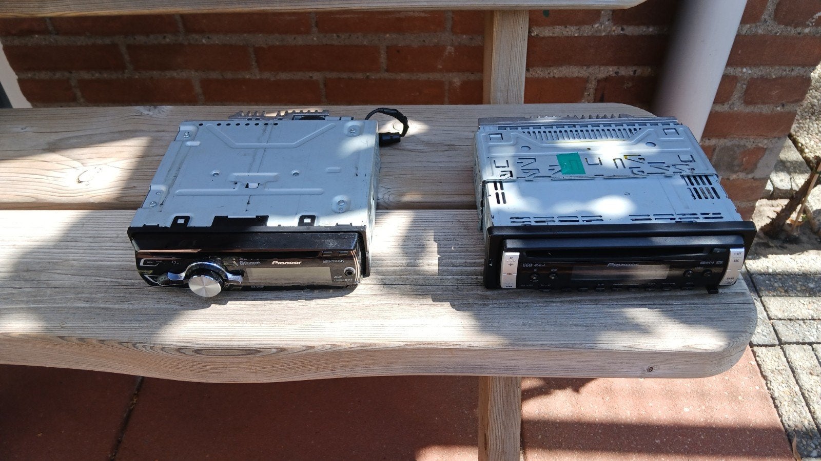 Pioneer Autoradio's - DEH-1800R en DEH-6400BT, Ophalen, Gebruikt