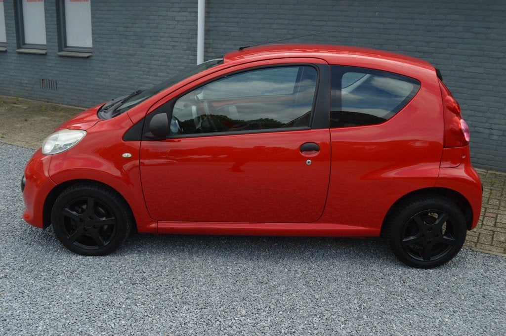 Peugeot 107 1.0-12V XR Stuurbekrachtiging Jaar APK Garantie, Voorwielaandrijving, Airbags, Stof, Gebruikt