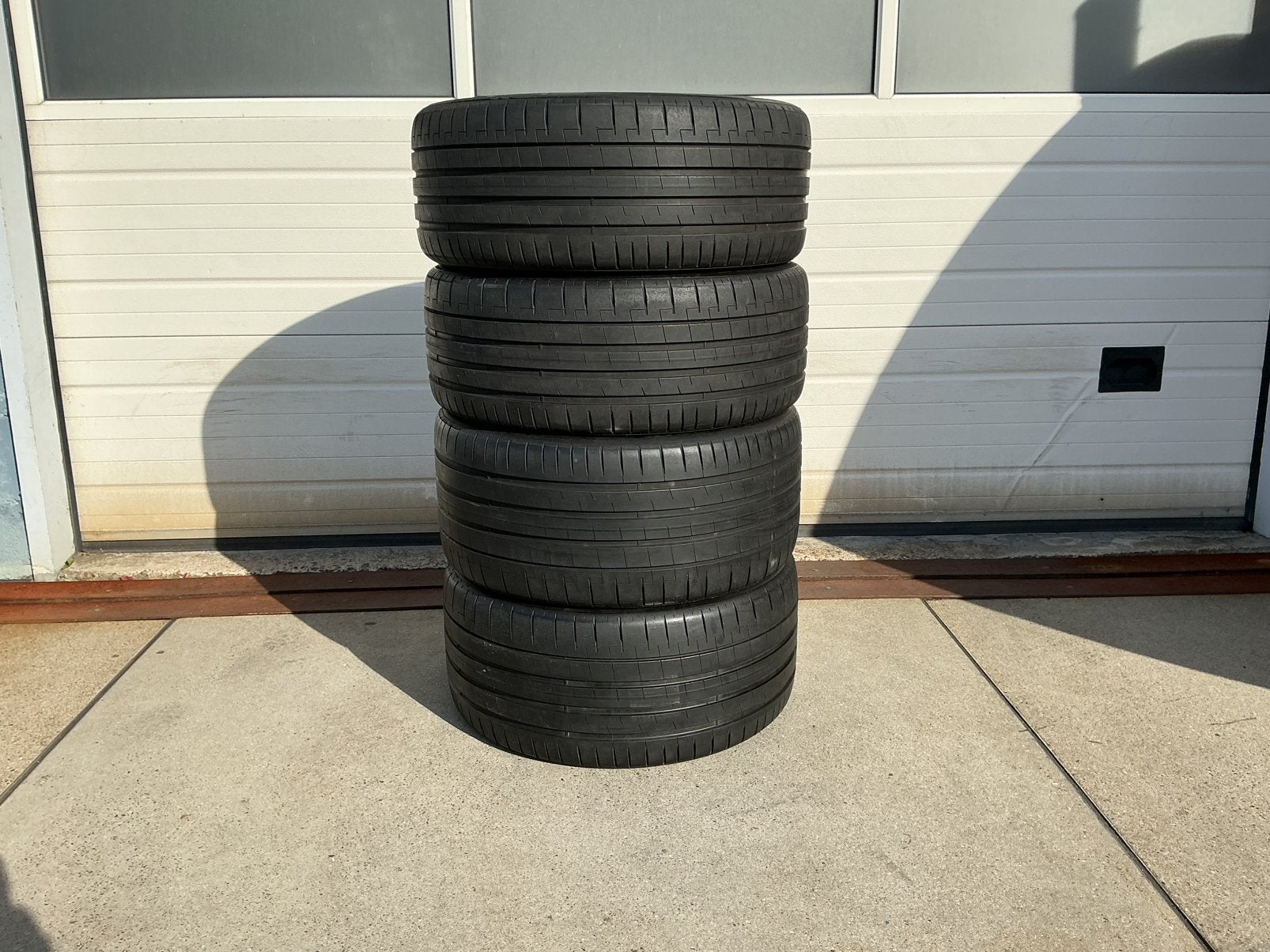 Pirelli - P Zero  Breedset. 285 - 40 - 22 en  325 - 35 - 18., Ophalen, Gebruikt, Overige maten, Band(en)