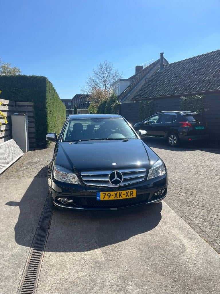 Mercedes-Benz C-Klasse 2.2 CDI C220 Sedan AUT 2007 Zwart, Automaat, Achterwielaandrijving, 1800 kg, Zwart