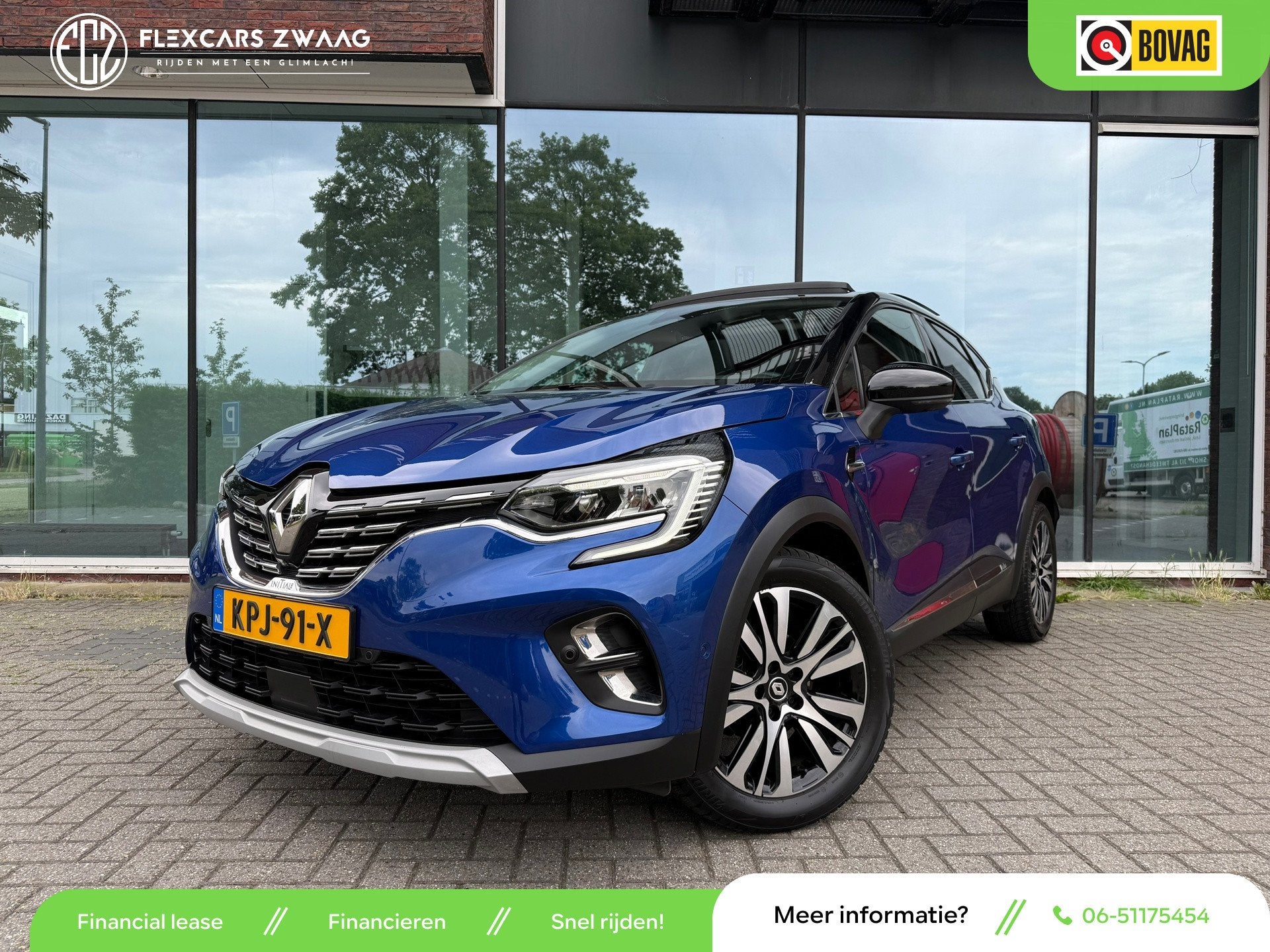 Renault CAPTUR 1.3 TCe 140 Initiale Paris - Automaat - Pano/, Gebruikt, 4 cilinders, Blauw, Leder