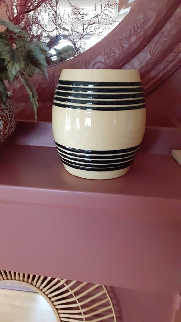 Petrus Regout aardewerk pot 17cm hoog,, Ophalen of Verzenden