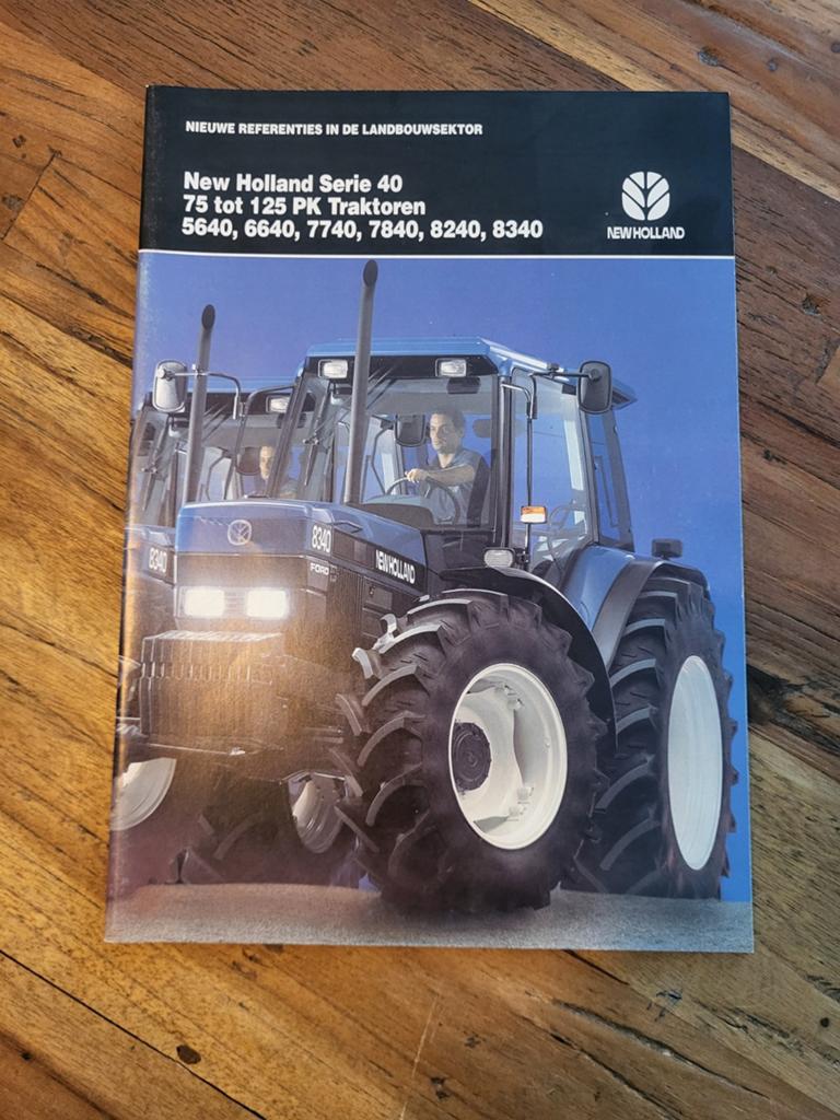 tractor folder New Holland Ford serie 40 trekkers, Ophalen of Verzenden, Zo goed als nieuw