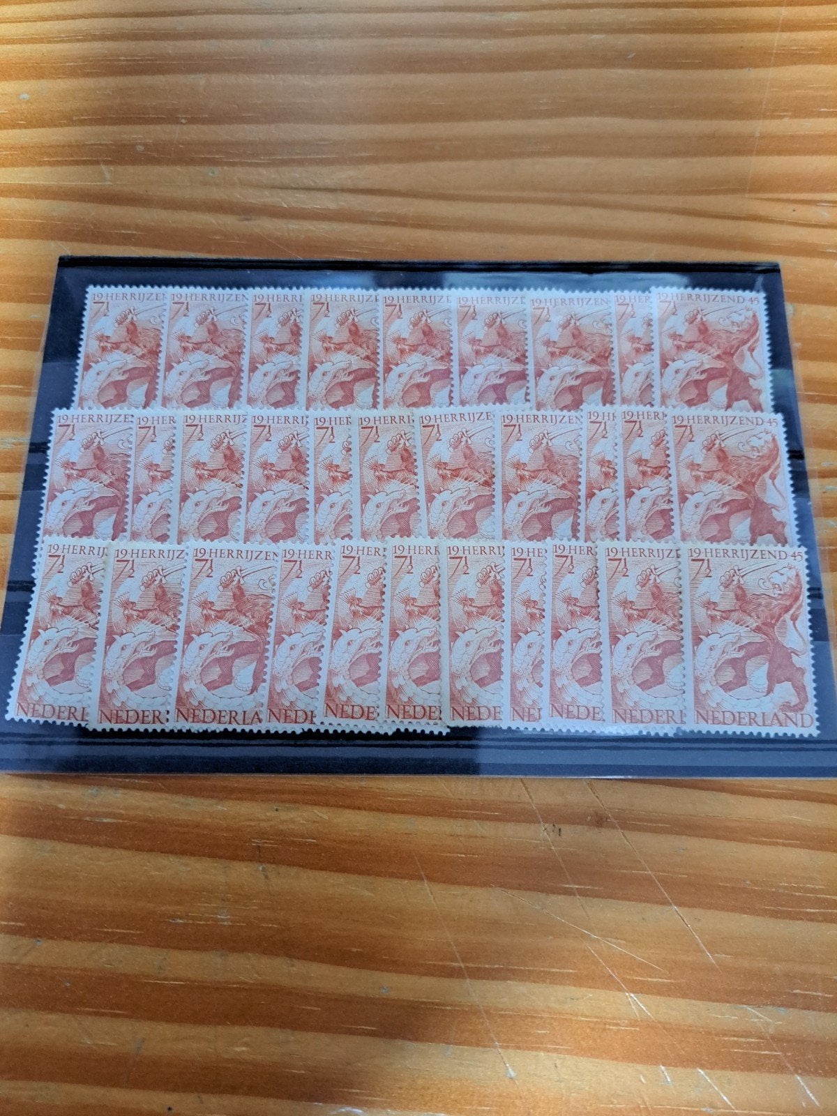 31 Herdenkingspostzegels 1945 Herrijzend Nederland Postfris, Ophalen of Verzenden, Na 1940, Postfris