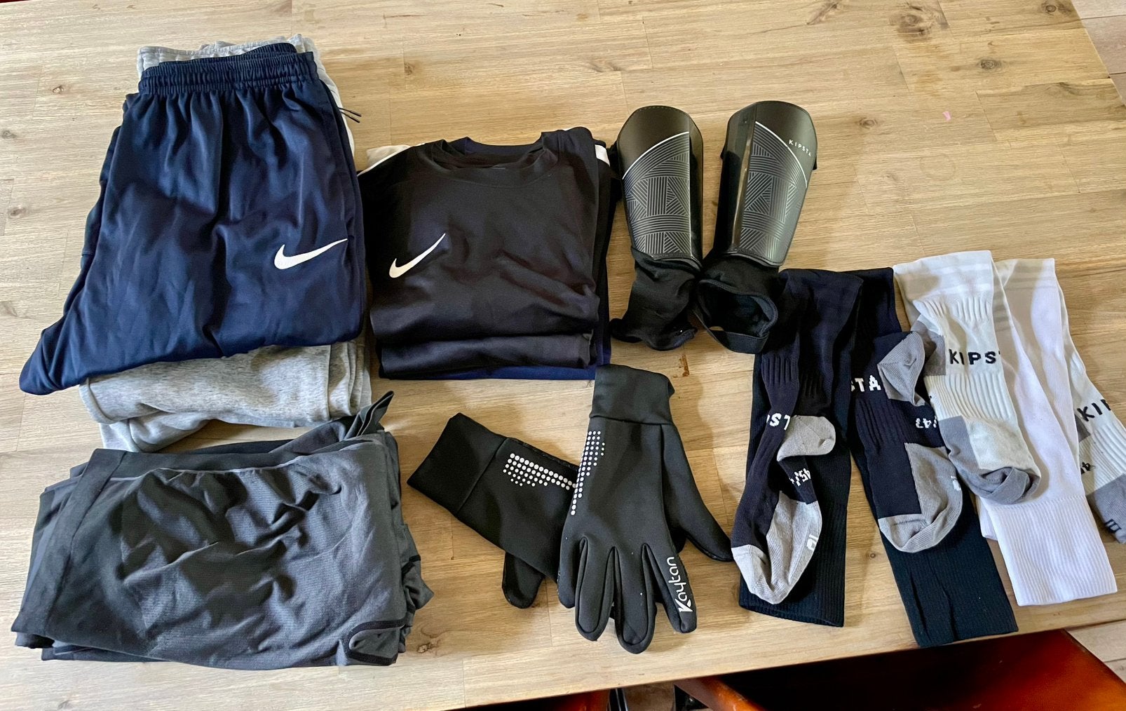 Compleet pakket voetbalkleding voor training , zgan!, Kleding | Heren, Ophalen of Verzenden, Zo goed als nieuw, Zwart, Voetbal