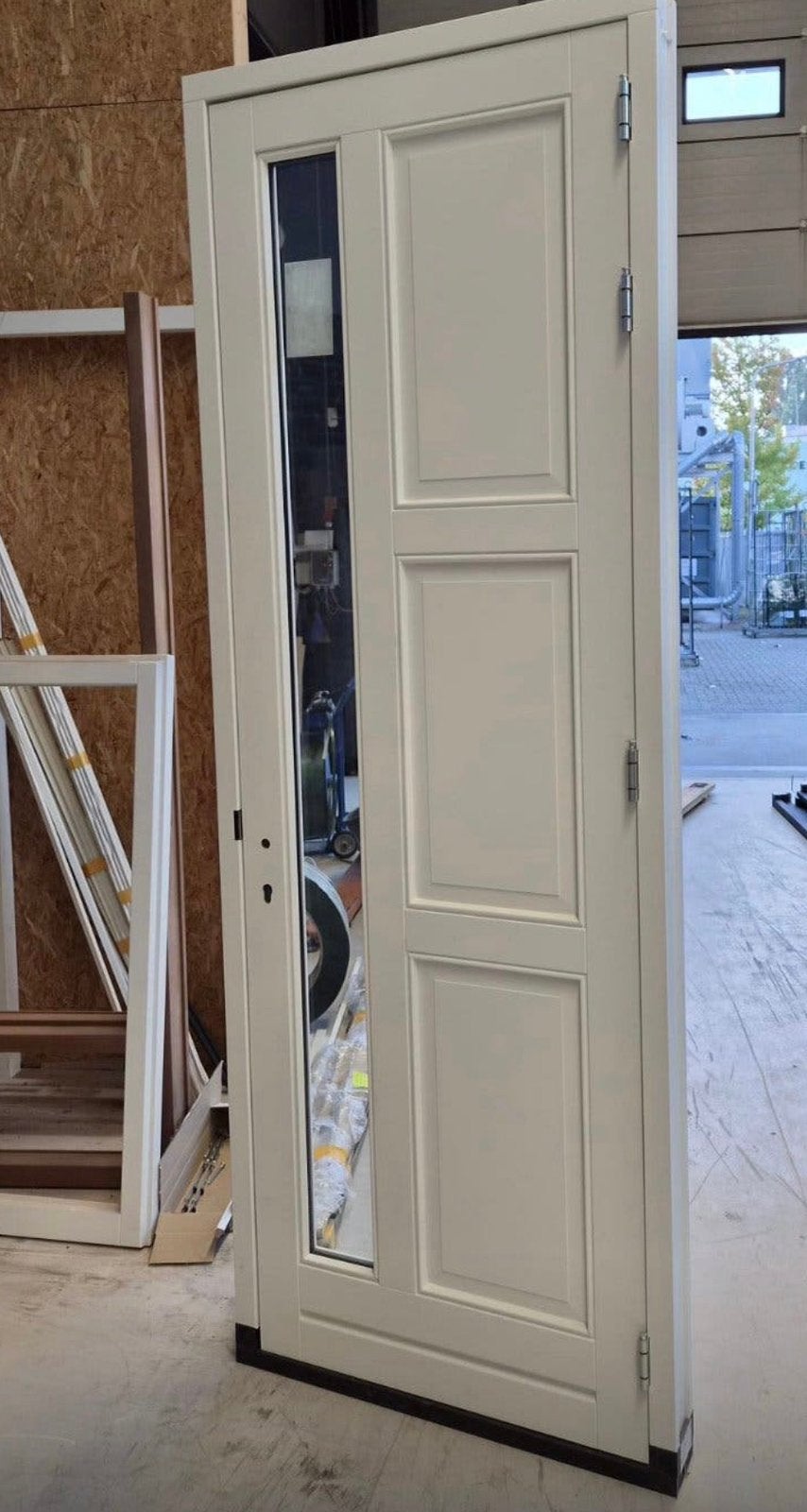 Nieuw maatwerk voordeur kozijn, Deurkozijn, Nieuw, Hout, Ophalen