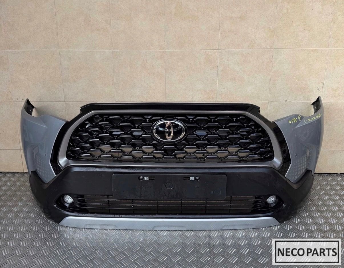 TOYOTA COROLLA CROSS 4XPDC VOORBUMPER ALLES LEVERBAAR!!!, Gebruikt, -, Ophalen of Verzenden, Toyota