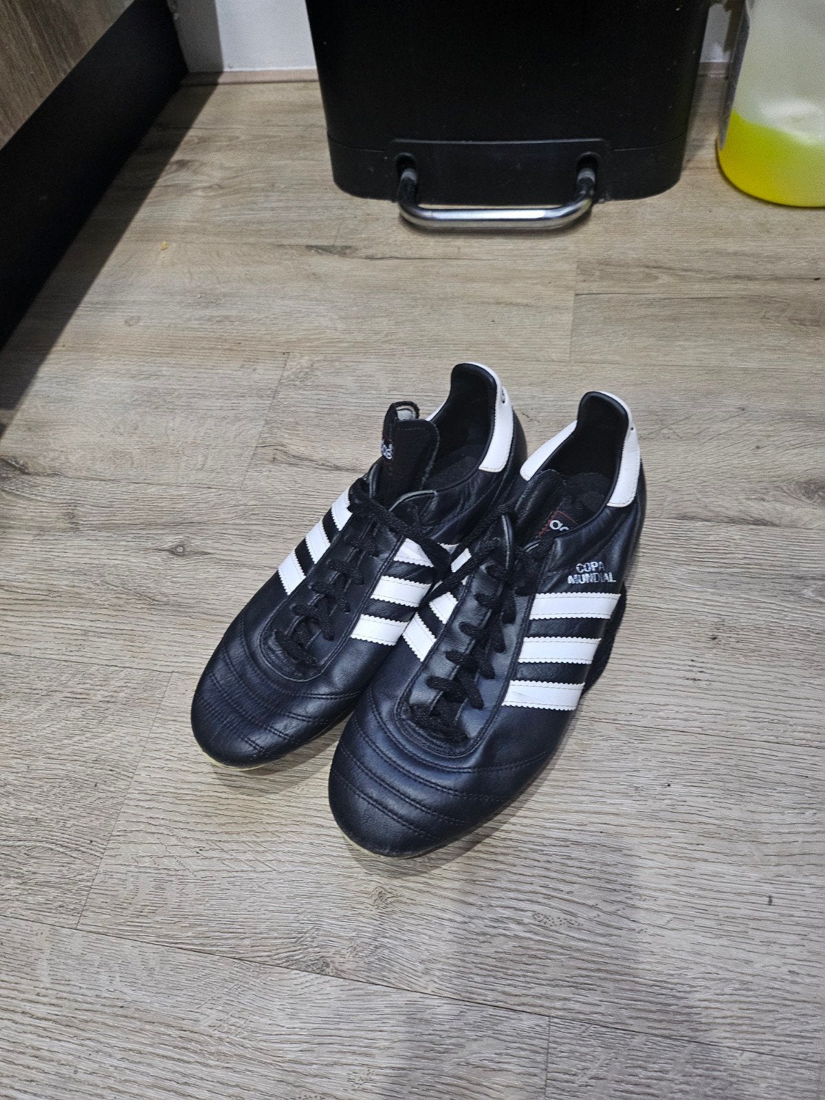 Adidas voetbalschoenen, maat 42, Made in Germany, Gebruikt, Contact@adidas.com, Schoenen, Ophalen of Verzenden