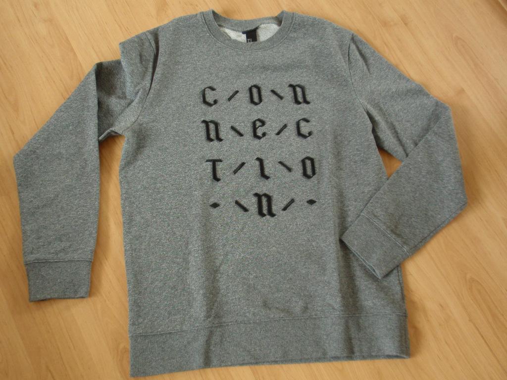 H&M - grijze sweat trui Connection maat M, Kleding | Heren, Truien en Vesten, Zo goed als nieuw, Maat 48/50 (M), Grijs, Ophalen of Verzenden