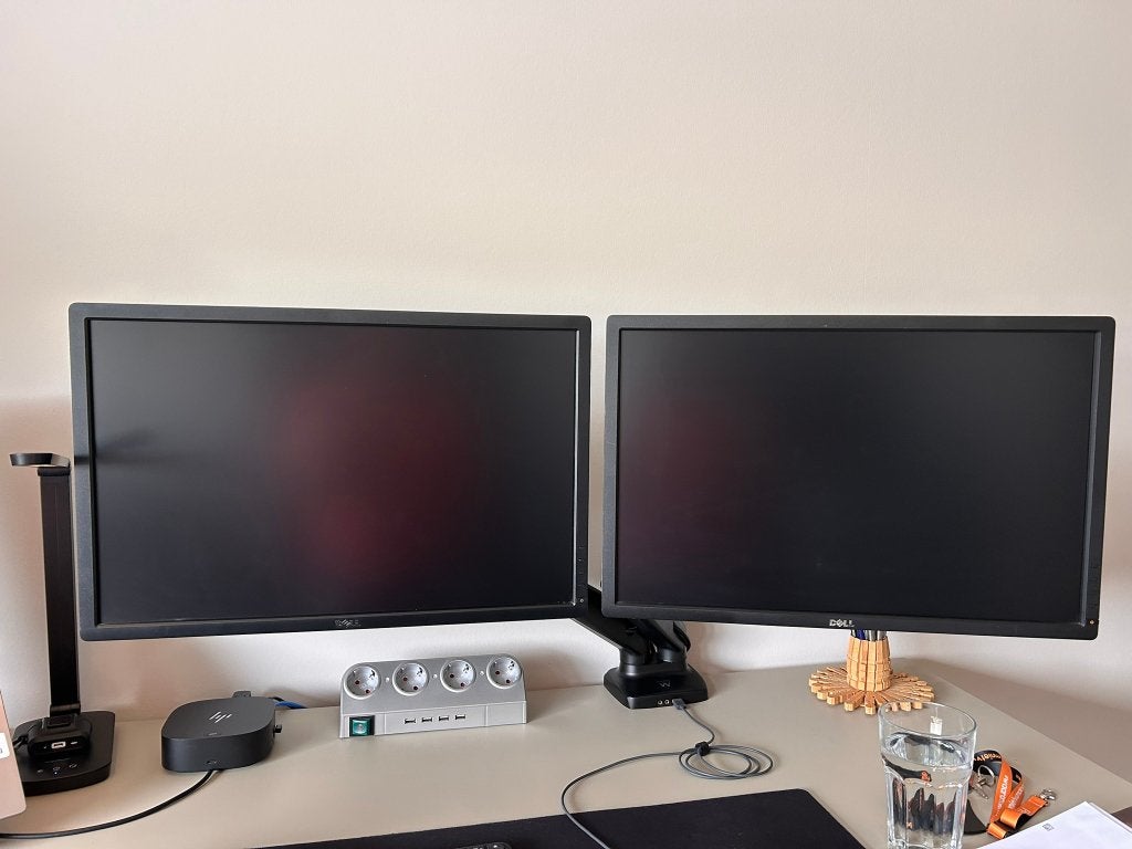 24” Dell Beeldschermen met standaard - U2412M b/c., Ophalen, IPS, In hoogte verstelbaar, Full HD