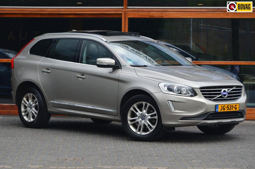 Volvo XC60 T5 Inscription | Panoramadak | Trekhaak | Camera, 15 km/l, Gebruikt, 4 cilinders, 1969 cc