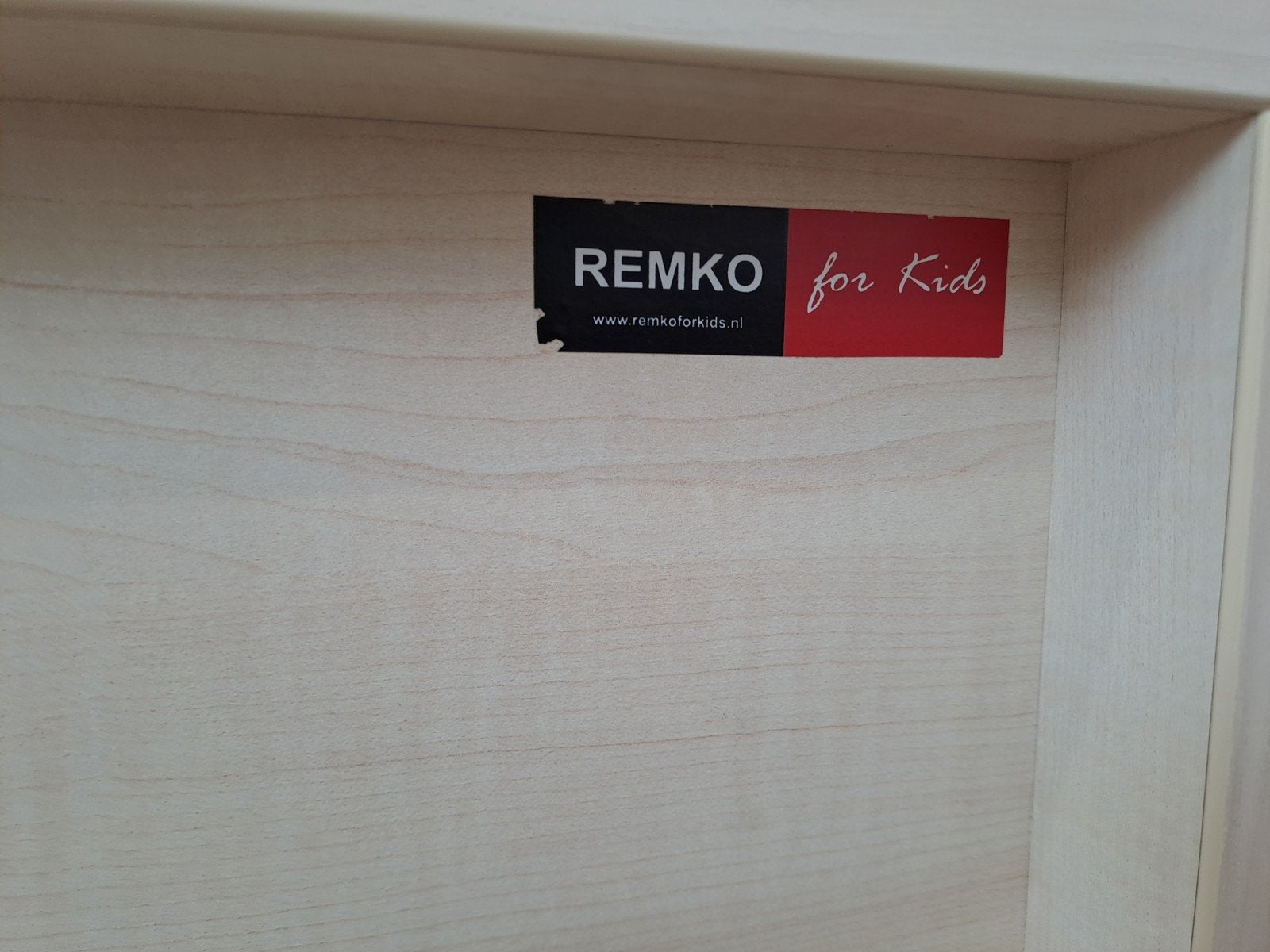 Foto 5 van Remko for Kids Houten Speelwand met Doorkijk en Wieltjes