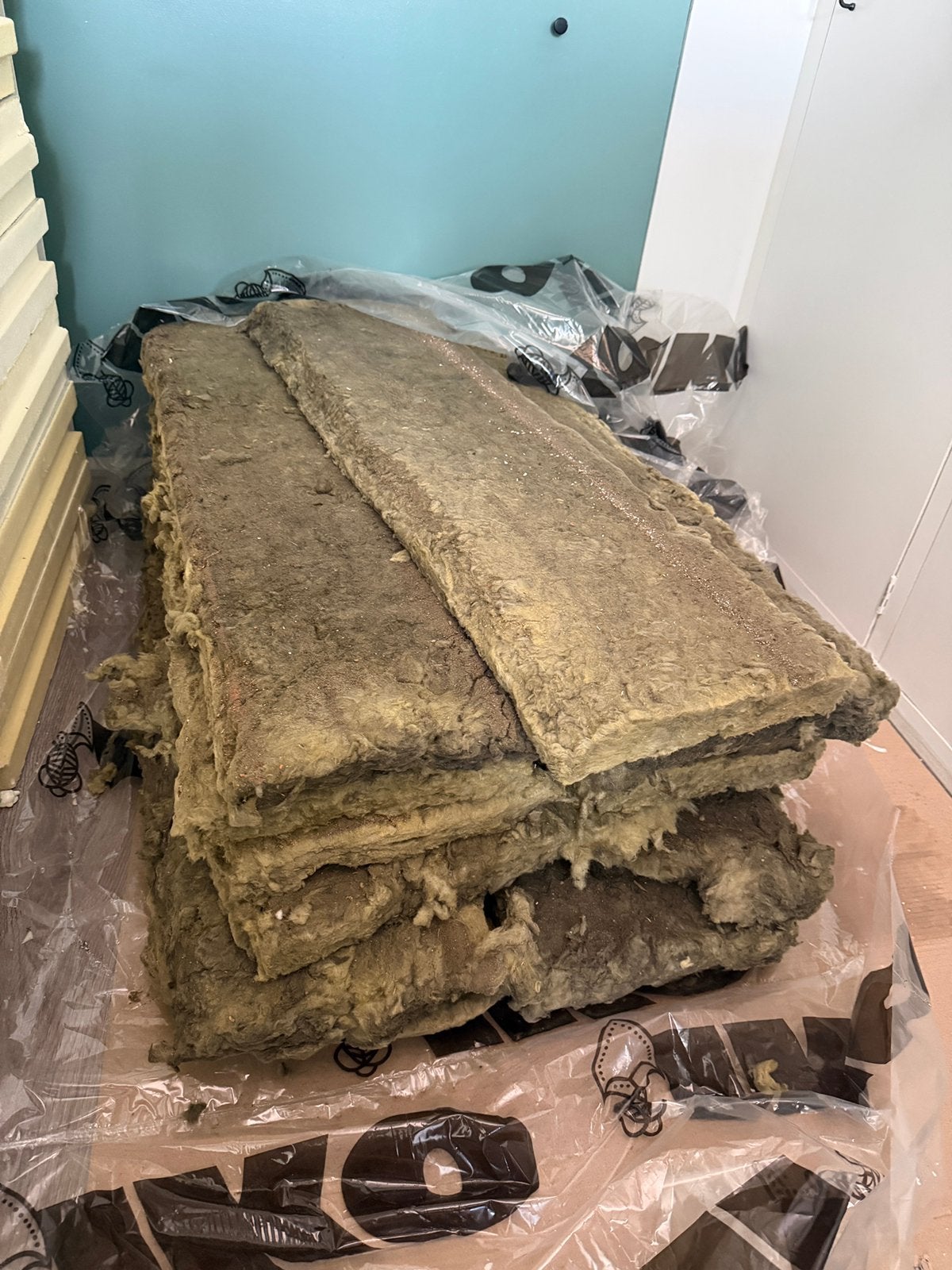 Gratis stroken steenwol 100x30x4, Ophalen, Zo goed als nieuw, Steenwol, 4 tot 8 cm