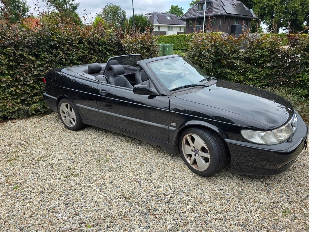 Saab 9-3 2.0 Turbo Aero Cabrio 2001 Zwart, Voorwielaandrijving, Zwart, 4 cilinders, Cabriolet