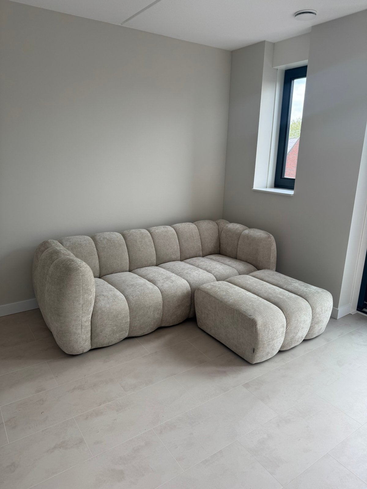 Bank + hocker 24livin Luca chenille sand || ALS NIEUW!, Ophalen, Zo goed als nieuw