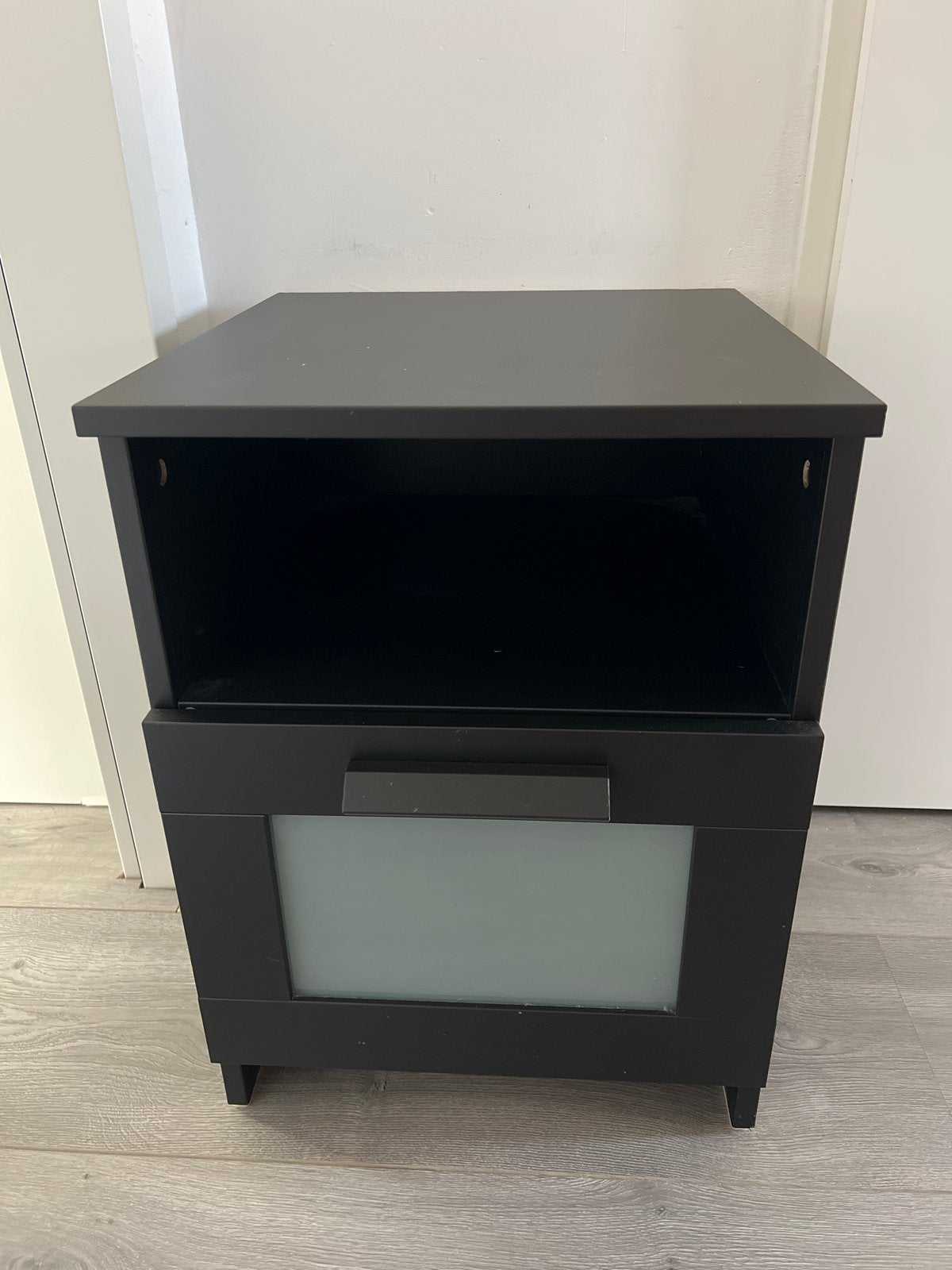 Ikea nachtkastje, Huis en Inrichting, Slaapkamer | Nachtkastjes, Ophalen, Gebruikt, Minder dan 45 cm, 55 tot 70 cm