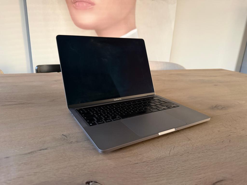 Apple MacBook Pro 13 inch (2020) M1, 8GB RAM, 512GB SSD, Qwerty, 8 GB, 13 inch, 512 GB