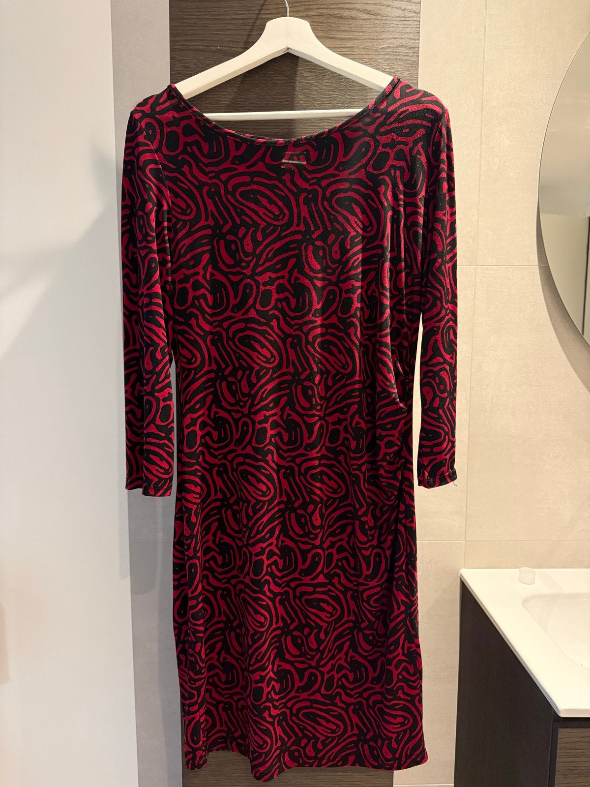 FOS Amsterdam jurk rood/zwart patroon maat L, Kleding | Dames, Meerkleurig, Maat 42/44 (L), Ophalen of Verzenden, Knielengte