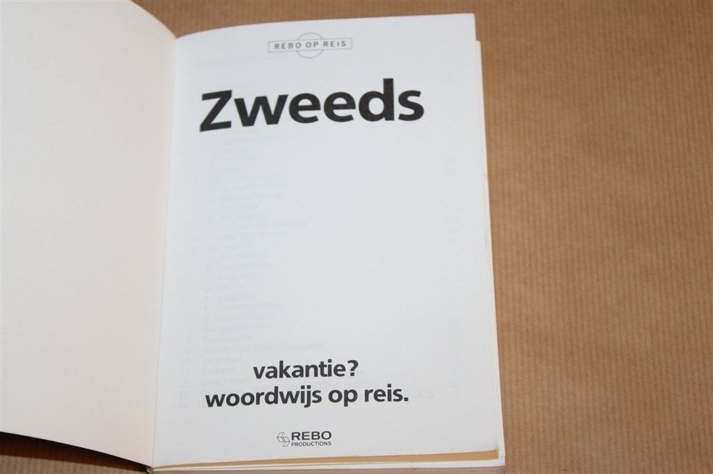 Zweeds — Rebo Op Reis Taalgids Conversatiegids, Europa, Ophalen of Verzenden, Reisgids of -boek, Gelezen