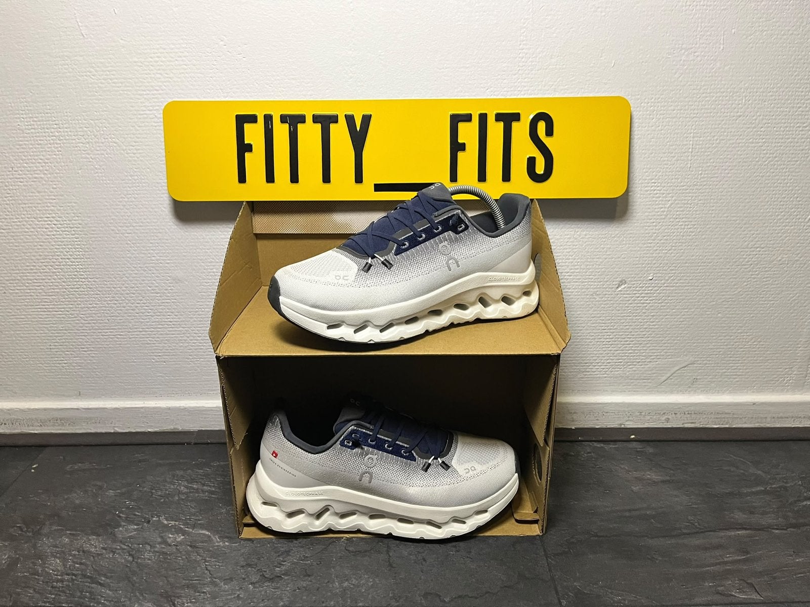 On Cloud hardloopschoenen - Maten 40 t/m 45, Ophalen of Verzenden, Nieuw, Wit, Sneakers of Gympen