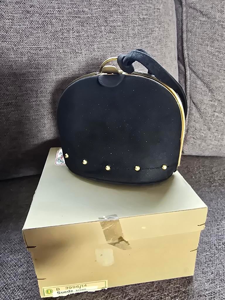 Vintage zwart suède dames tasje, Zumpolle Amsterdam met doos, Sieraden, Tassen en Uiterlijk, Tassen | Damestassen, Ophalen of Verzenden