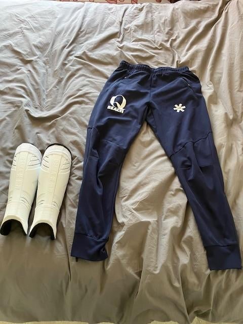 Osaka hockey traingsbroek, Ophalen of Verzenden, Zo goed als nieuw, Jongen of Meisje, Sport- of Zwemkleding