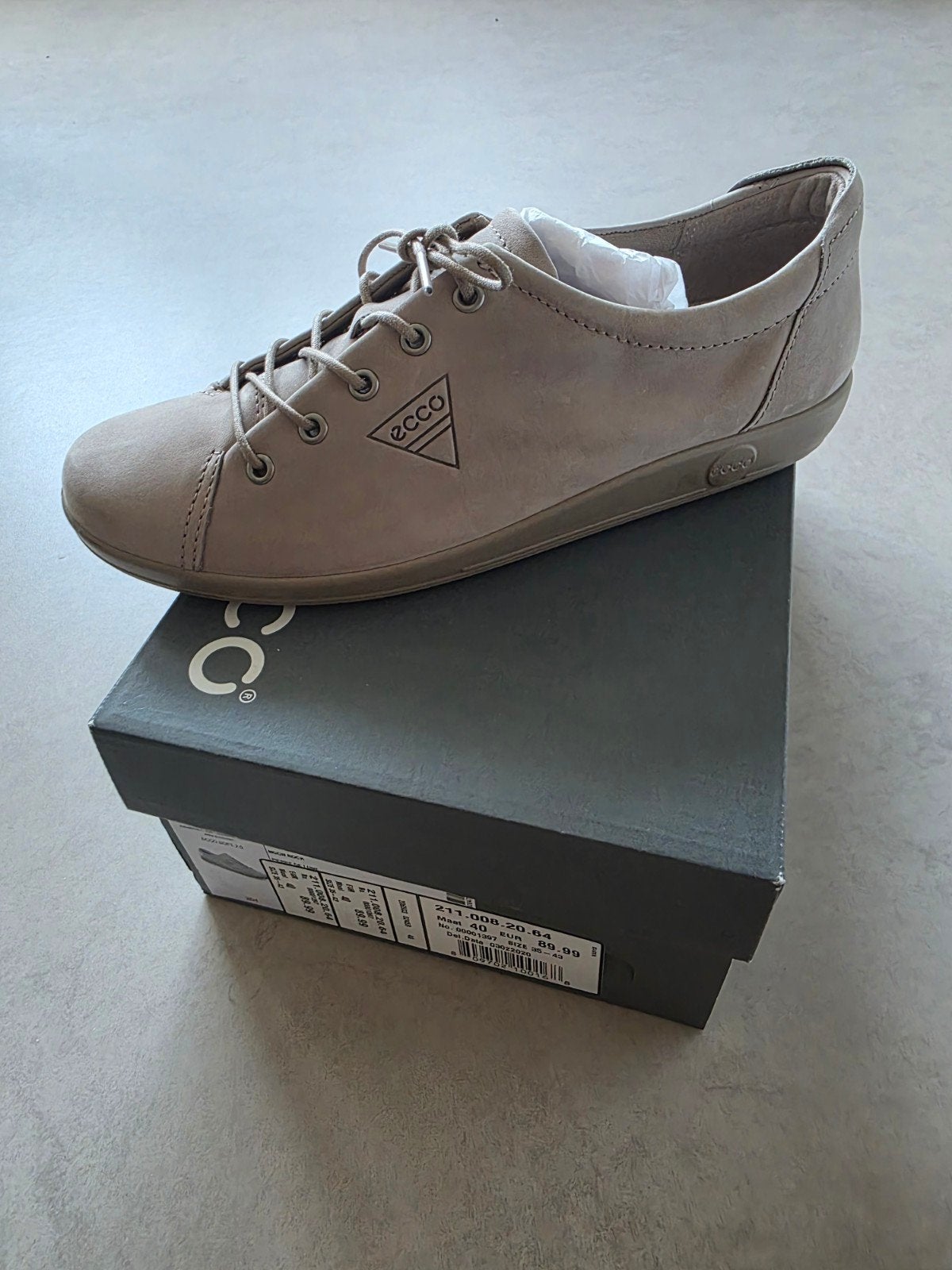 Nieuwe Ecco schoenen, Ophalen, Nieuw, Beige, Sneakers of Gympen
