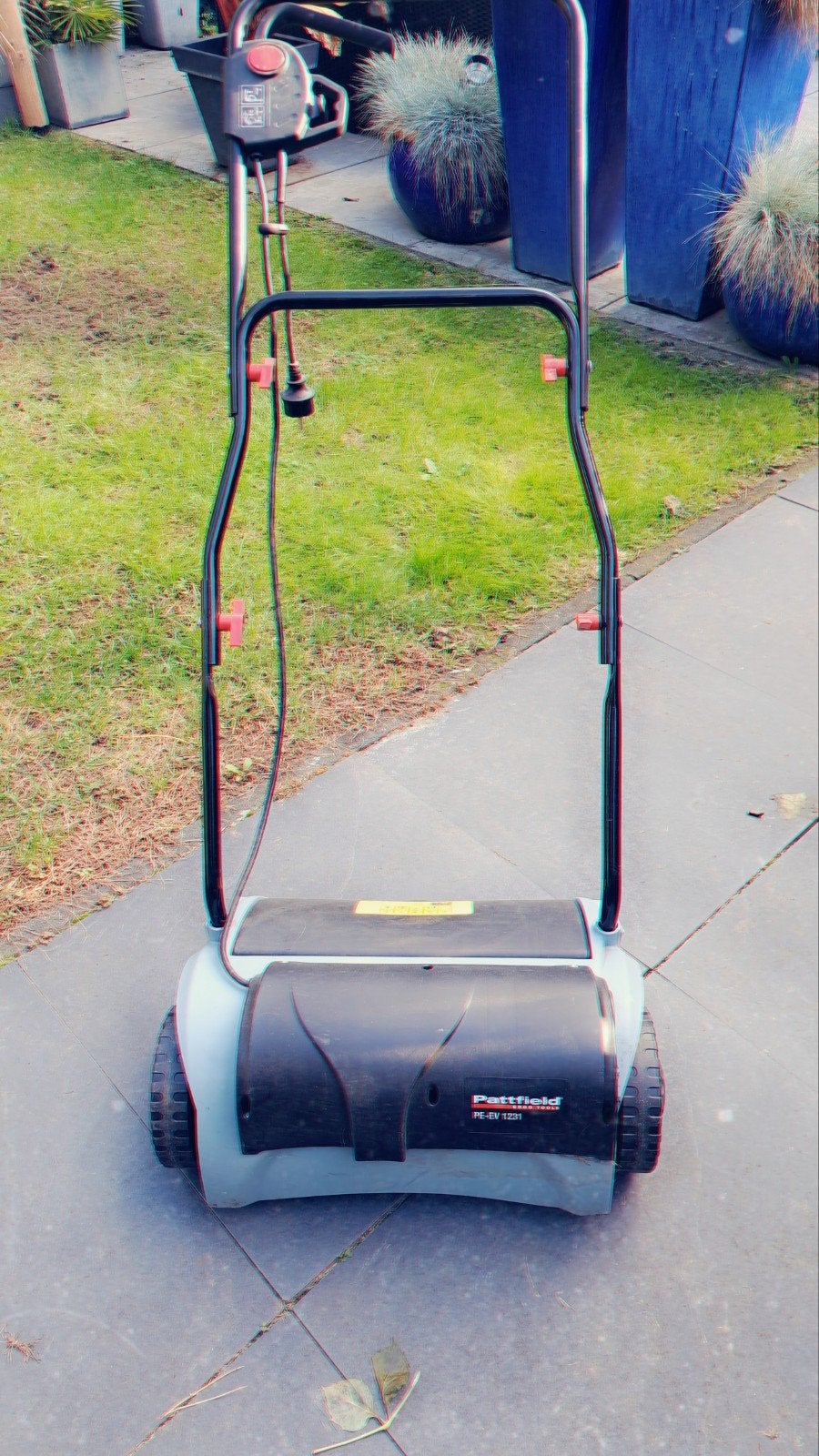 Pattfield PE-EV 1231 Verticuteermachine, Ophalen, Zo goed als nieuw, Elektrisch, Pattfield