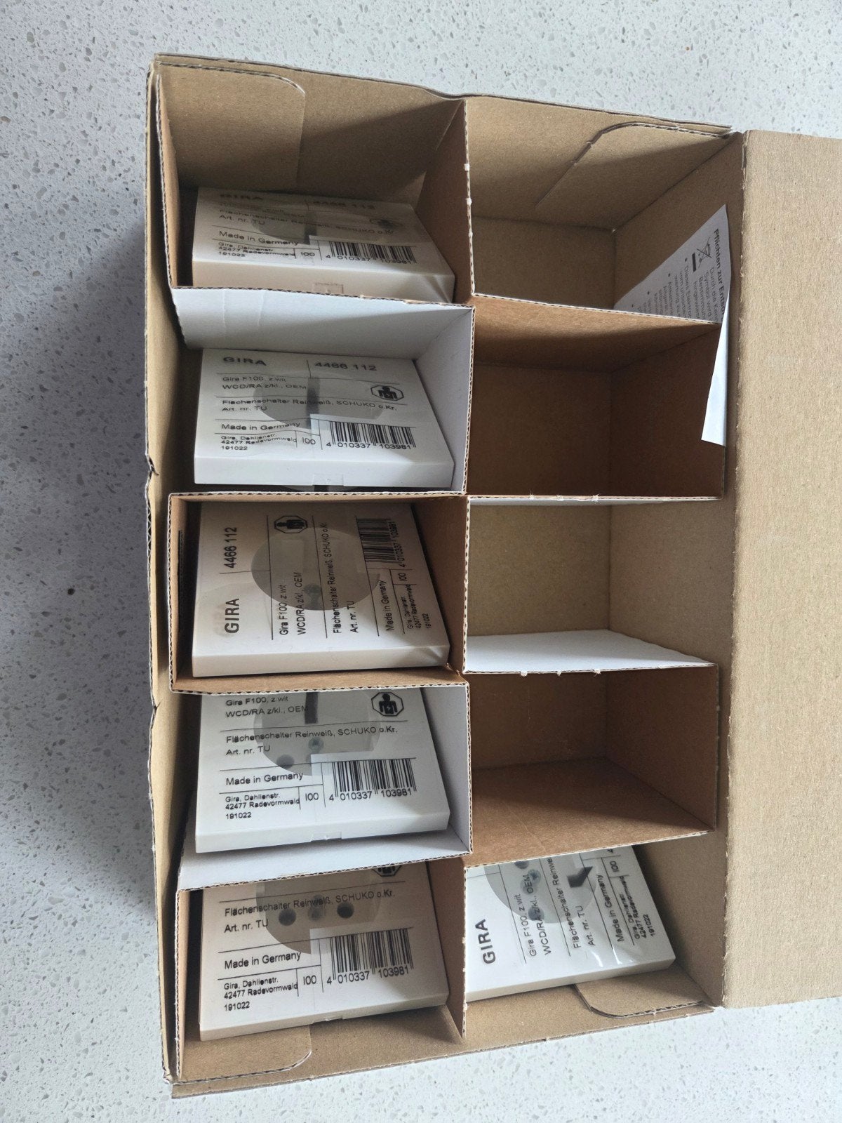 Gira F100 Stopcontact zuiver wit, nieuw, 6 stuks, Ophalen of Verzenden, Nieuw, Gira, Stopcontact
