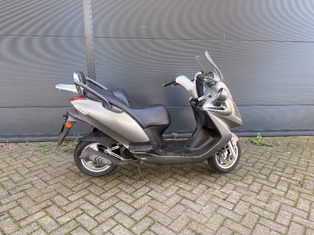 Kymco grand Dink | 2takt | opgevoerd | goed onderhouden, Gebruikt, Overige modellen, Maximaal 45 km/u, Ophalen of Verzenden