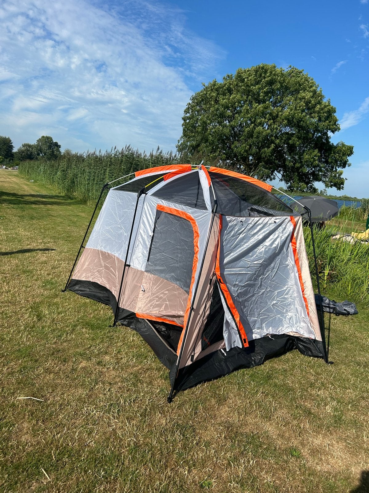 Ruime en makkelijk op te zetten 2-4 persoons tent, Ophalen, Gebruikt, Tot en met 4
