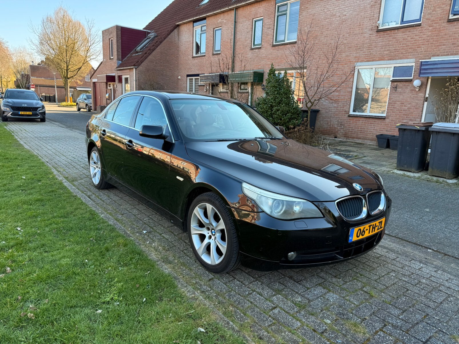 BMW 5-Serie 2.2 I 520 AUT 2005 Zwart, Auto's, Achterwielaandrijving, Zwart, 10 km/l, 170 pk