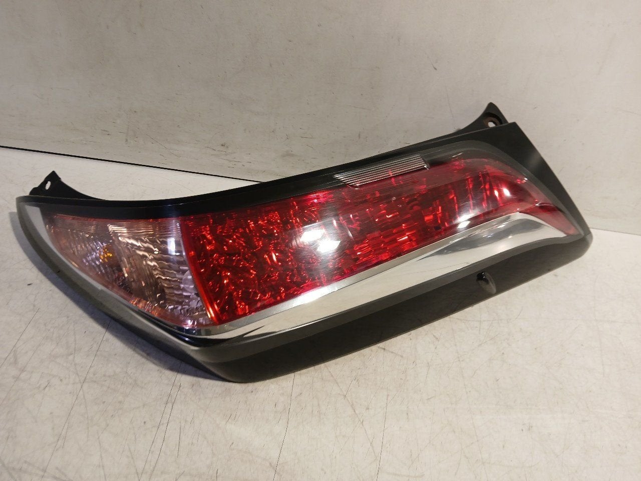 Achterlicht carrosserie rechts Toyota Aygo, Onderdelen@venauto.nl, Van der Ven Autorecycling B.V., Gebruikt, Ettenseweg 76, 4706 PB Roosendaal, The Netherlands