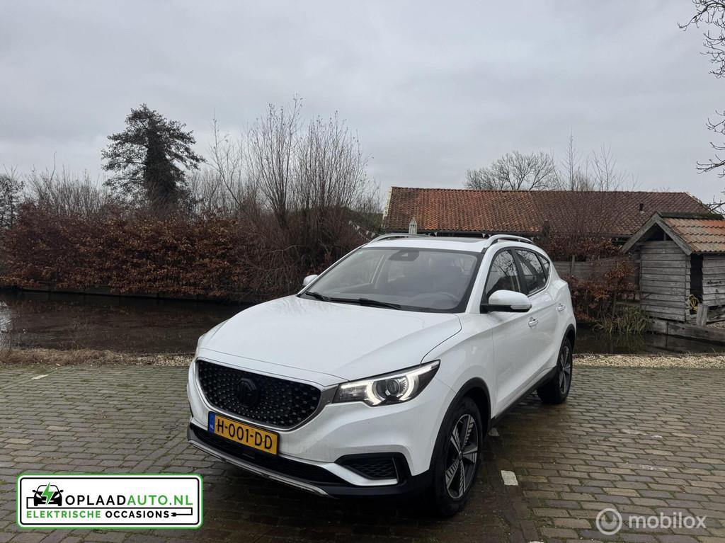 MG ZS EV Luxury 45 kWh | Pano | Camera | Stoelv., Gebruikt, Met garantie (alle), ZS, 1507 kg