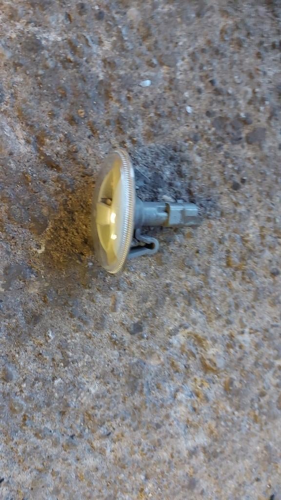 Knipper in het voorscherm Peugeot 107 uit 2006, Ophalen of Verzenden