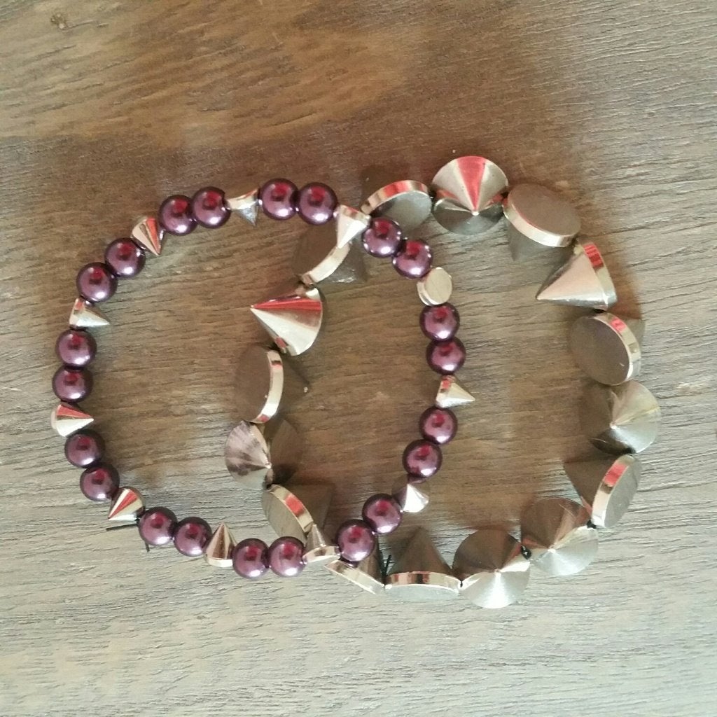 Armbandjes set studs & kralen (2) gothic, Ophalen of Verzenden, Zo goed als nieuw, Overige kleuren, Overige materialen