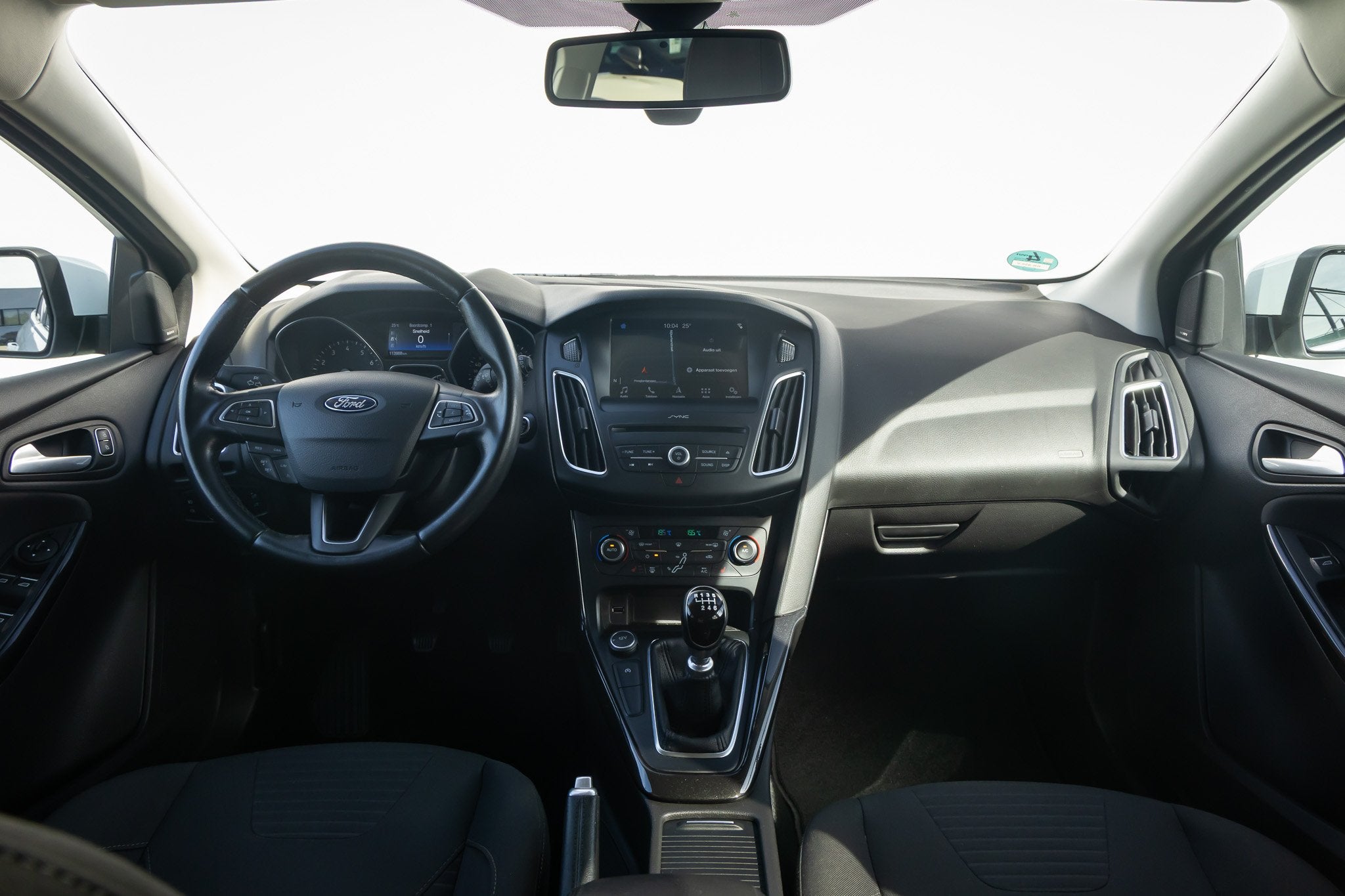 Ford Focus 1.5 Titanium NlAuto Trekhaak | Stoelverwarming |, Euro 6, 4 cilinders, Wit, Origineel Nederlands
