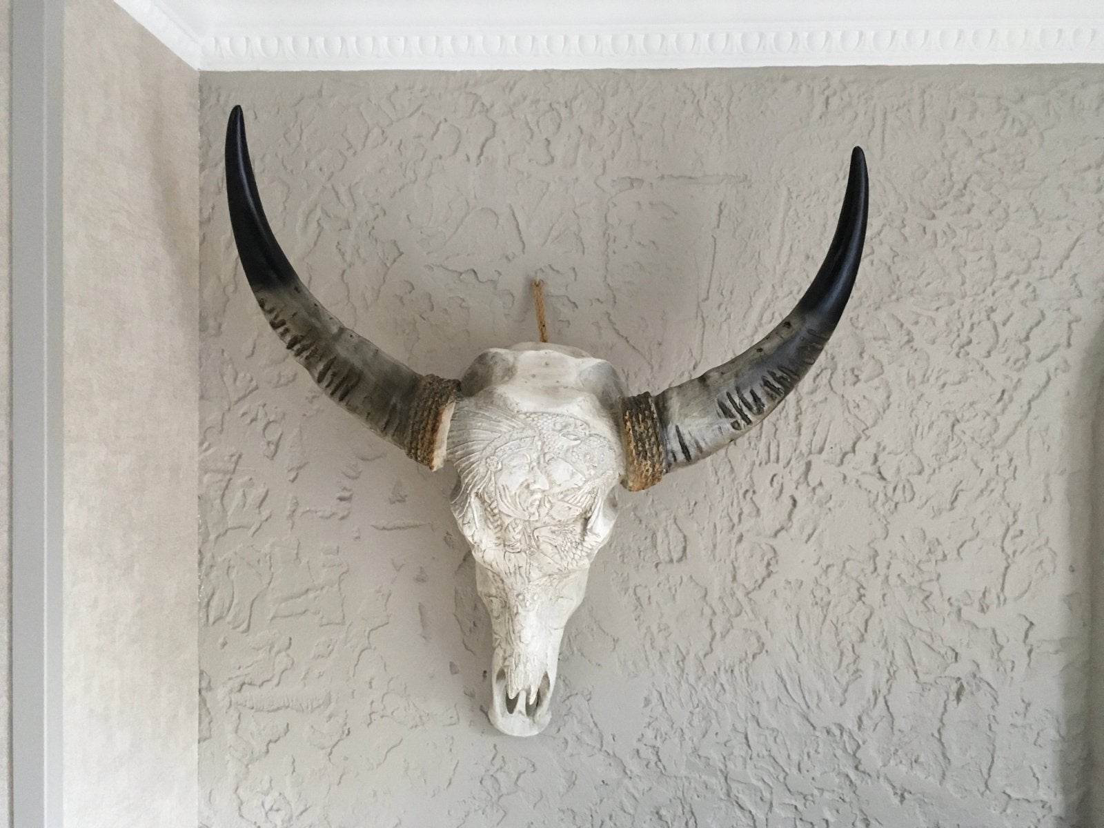 Decoratieve Buffelschedel met Hoorns - Wanddecoratie, Ophalen of Verzenden