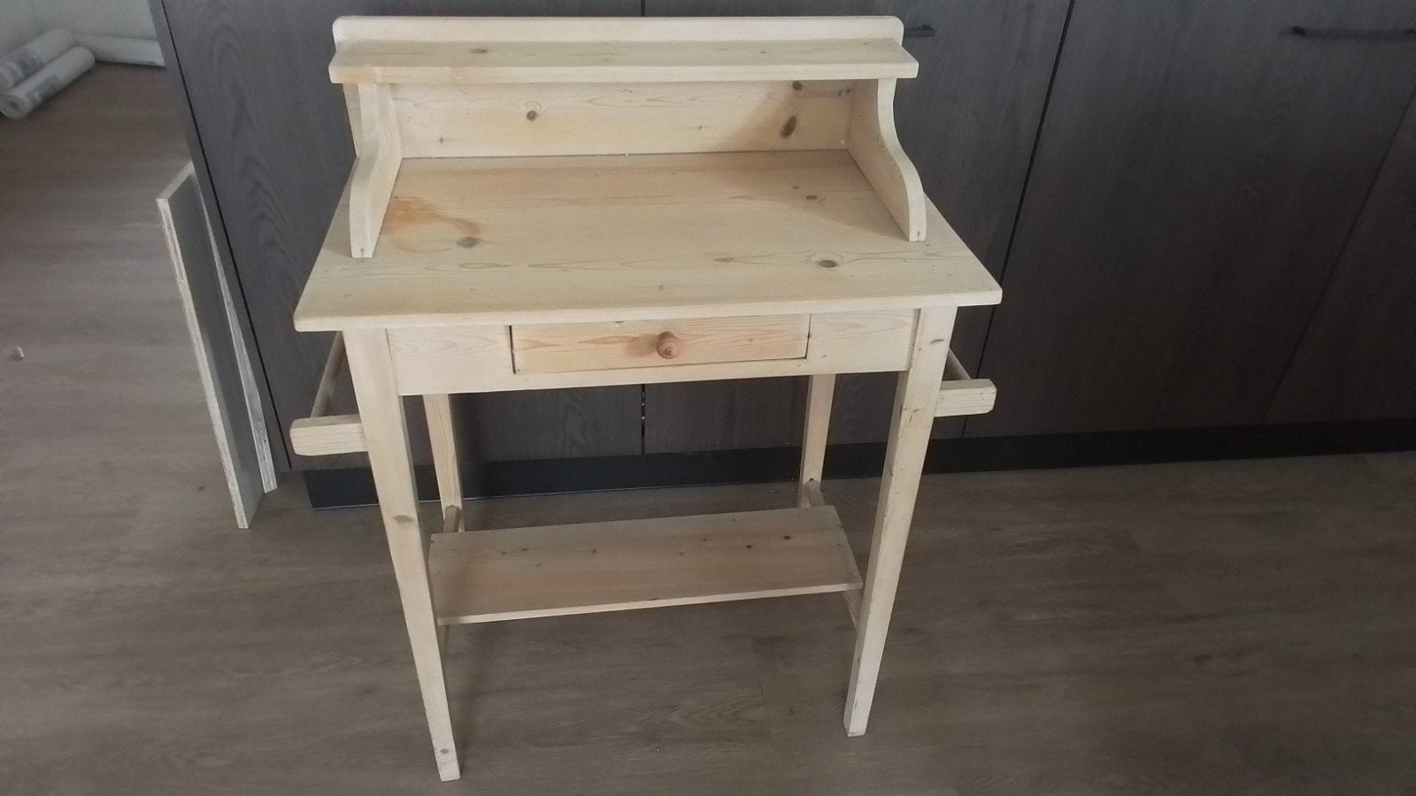 Houten tafeltje met lade, Ophalen, 55 tot 75 cm, 60 cm of meer, Rechthoekig