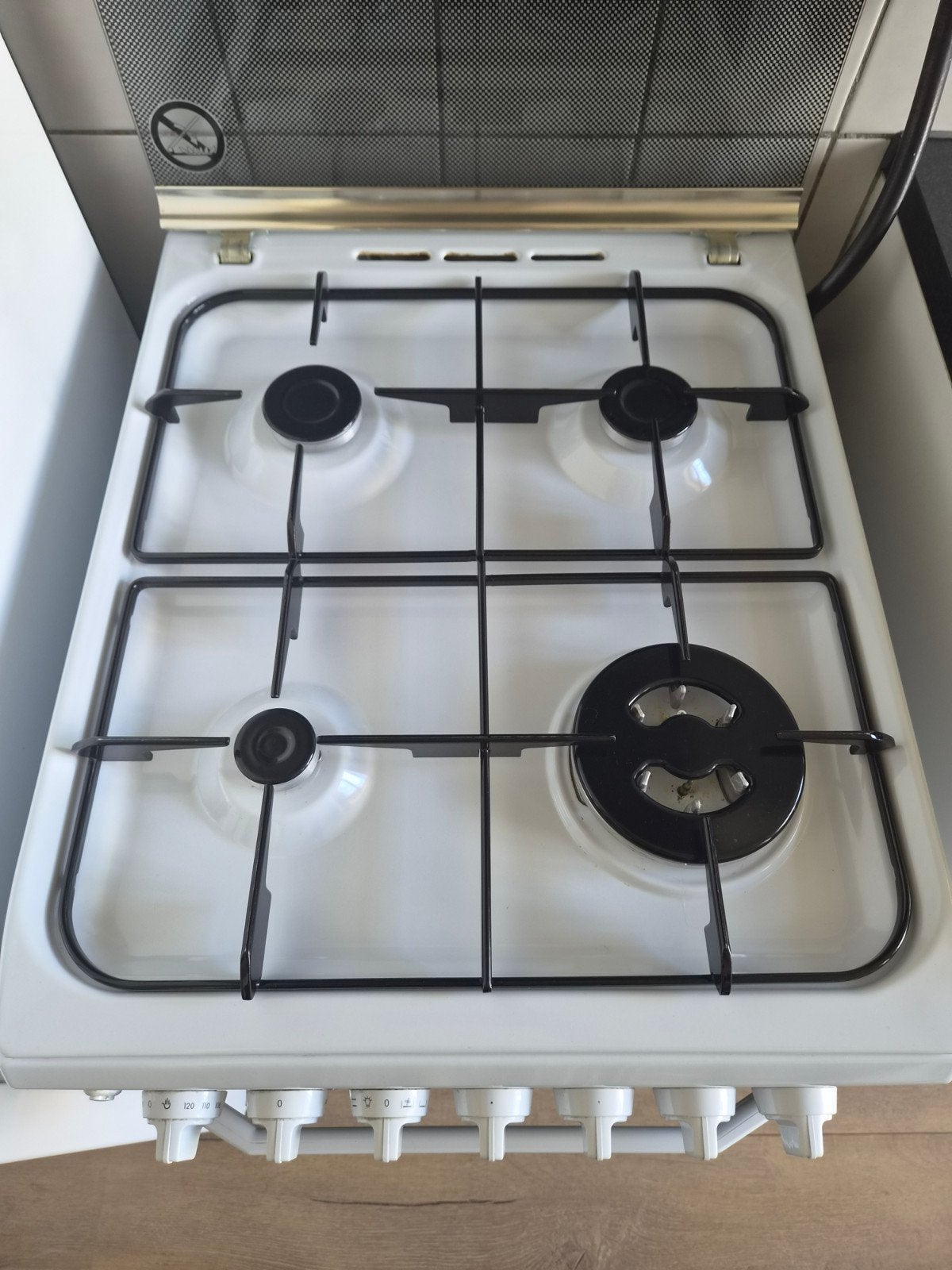 Indesit Vrijstaand Gasfornuis met Oven, Ophalen, Gebruikt, 60 cm of meer, 4 kookzones