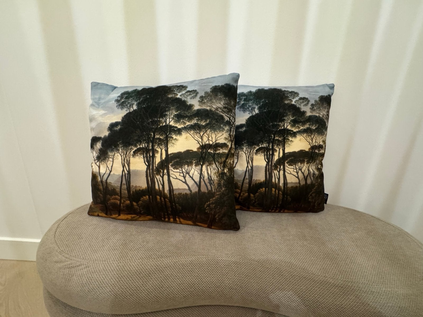 Sierkussen Italiaans landschap met parasoldennen, Meerkleurig, Met print, Vierkant, Nieuw