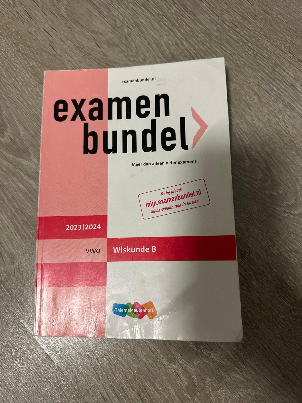 Examenbundel VWO Wiskunde B 2023/2024, Boeken, Ophalen of Verzenden, Zo goed als nieuw, VWO, Wiskunde B
