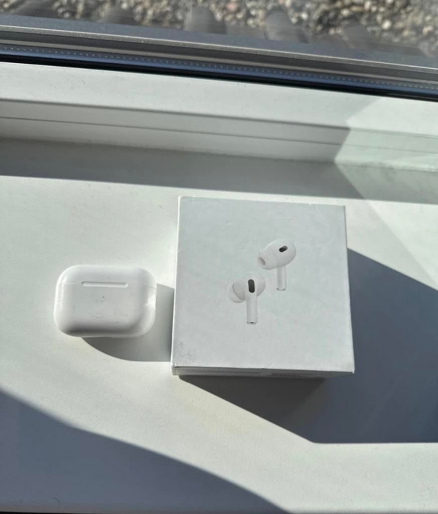 Apple AirPods Pro 2 (2e generatie) - Zeer goede staat, Telecommunicatie, Mobiele telefoons | Oordopjes, Zo goed als nieuw, In gehoorgang (in-ear)