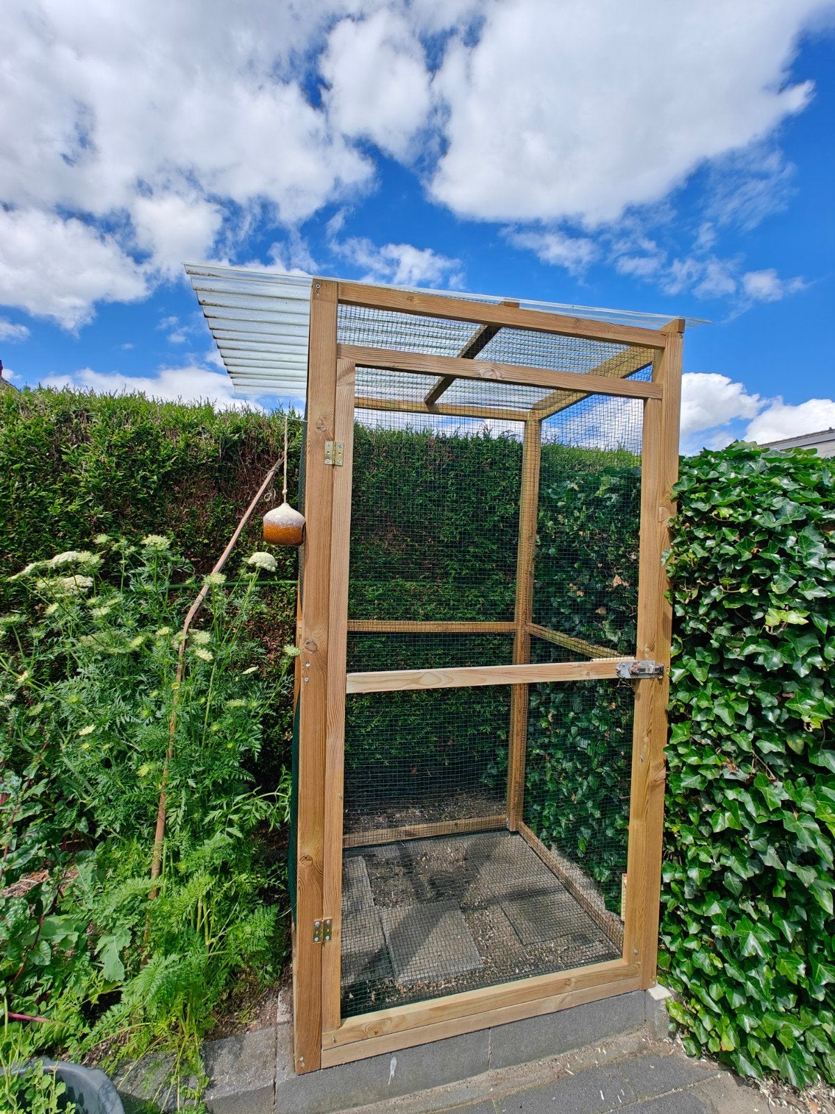 volière/buitenverblijf - zelf gemaakt., Dieren en Toebehoren, Vogels | Hokken en Kooien, Ophalen of Verzenden, Volière